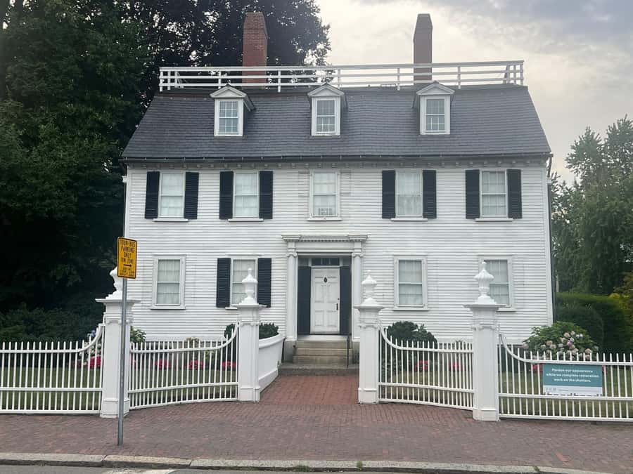 Salem: Witch Trial History and Salem Haunts Walking Tour - War, Piracy, and the Wider Salem Story