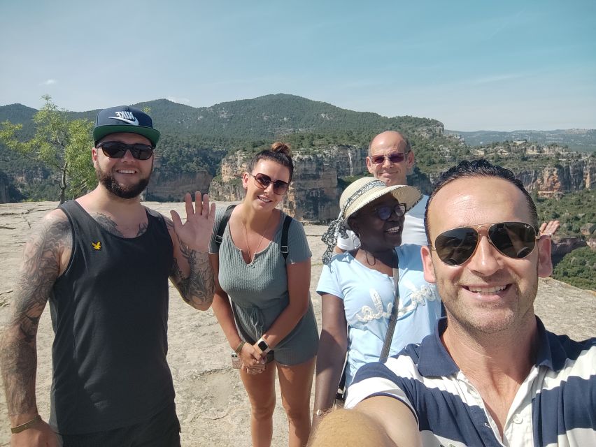 Salou: Siurana Medieval Village Guided Tour w/ Hotel Pickup - The Romanesque church and old stone streets