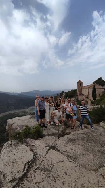 Salou: Siurana Medieval Village Guided Tour w/ Hotel Pickup - Who should take this outing?