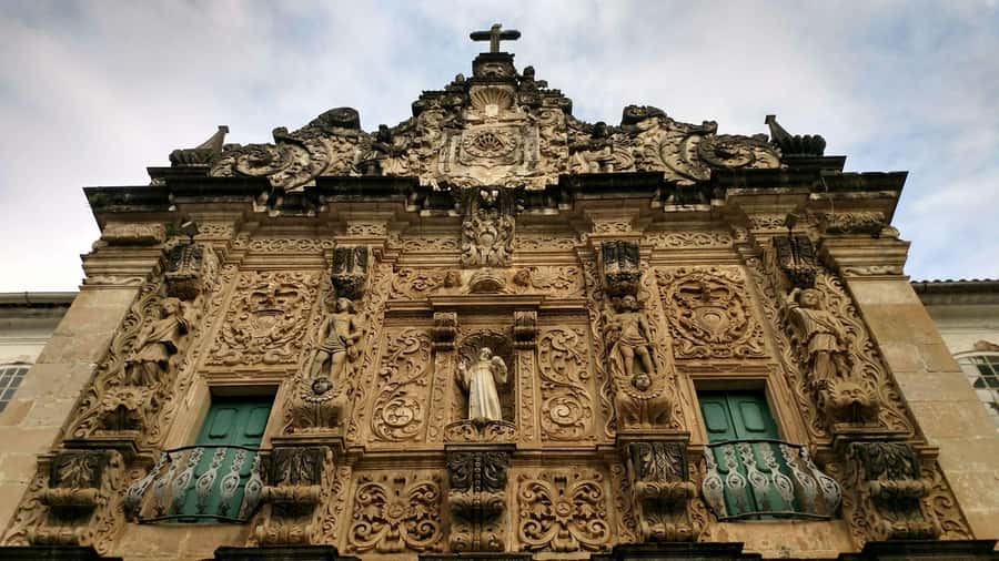 Salvador Historic Walking Tour - Pelourinho - Why start outside Pelourinho