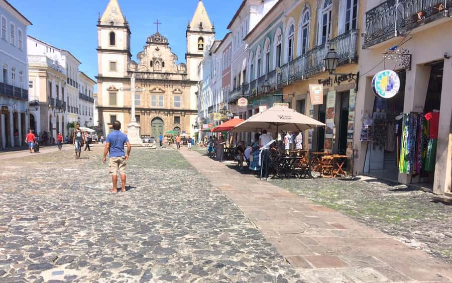 Salvador Historic Walking Tour - Pelourinho - What the guides add to the experience