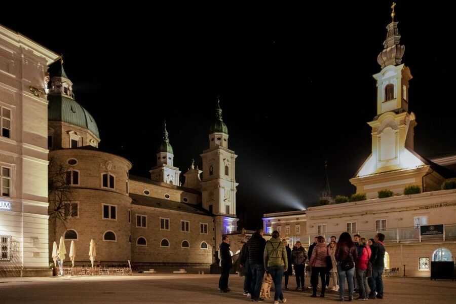 Salzburg: Dark History Tour - Dark alleys without a haunted-house performance