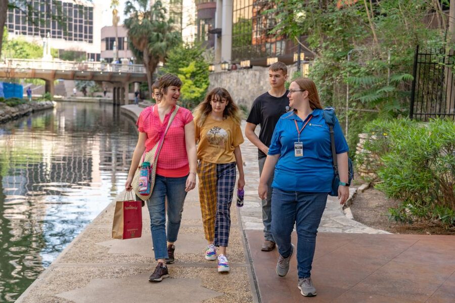 San Antonio: Historic Downtown Food and Culture Walking Tour - What the guides add to the experience