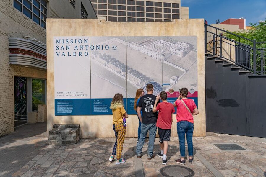 San Antonio: Historic Downtown Food and Culture Walking Tour - How much food do you really get?