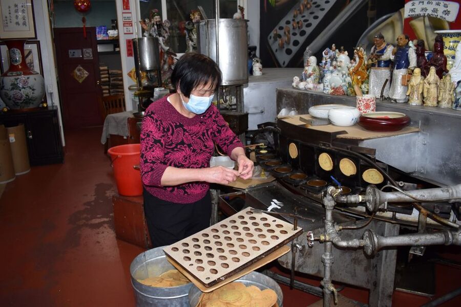 San Francisco: Chinatown Food and History Walking Tour - Old Saint Mary’s Cathedral and Chinatown’s religious past