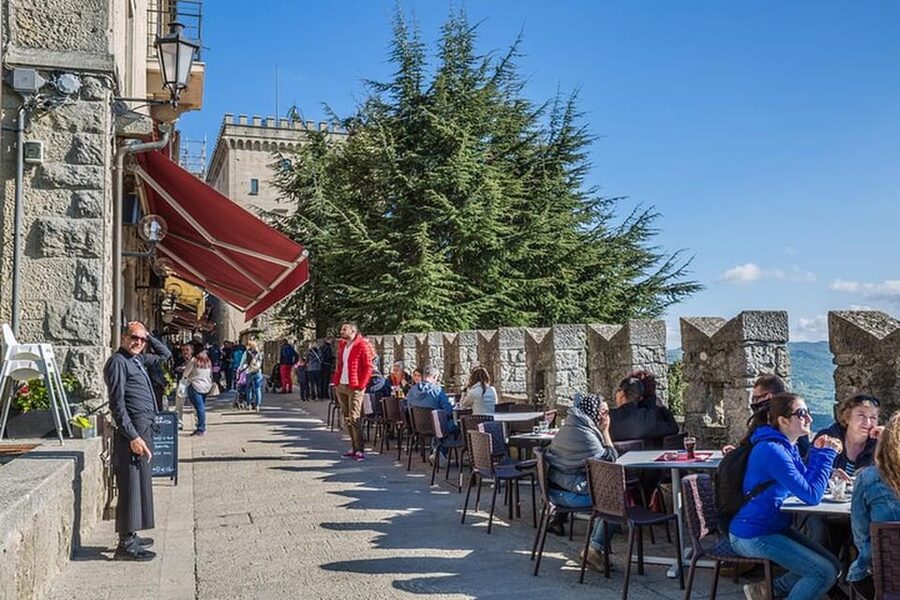 San Marino: UNESCO World Heritage Site Private Tour - Why a private walk helps in San Marino