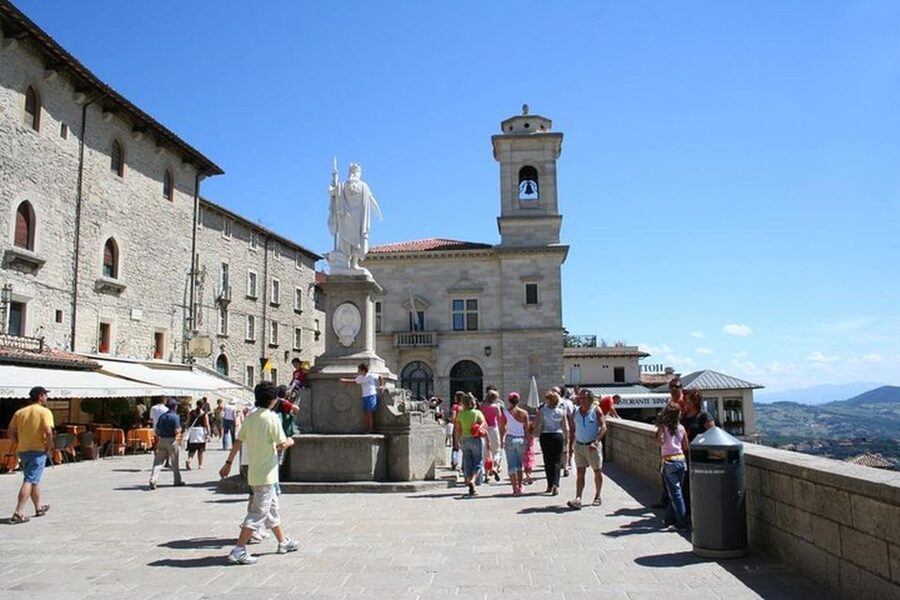 San Marino: UNESCO World Heritage Site Private Tour - What the guides add