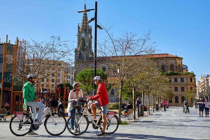 San Sebastian E-bike trour: Basque History and Cultural. - Zurriola Beach and the Kursaal