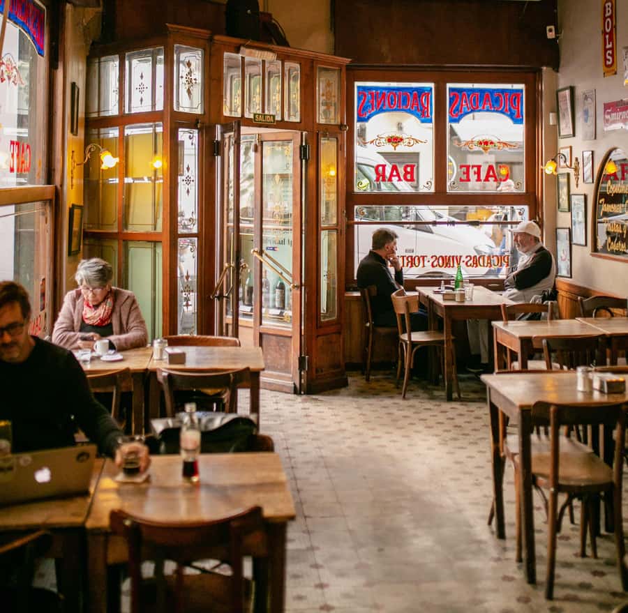 San Telmo: Historical Guided Tour with Street Food & Drinks - Key points to know before booking