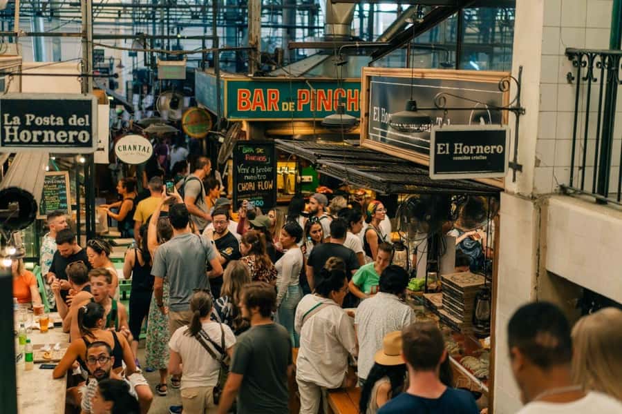 San Telmo: Historical Guided Tour with Street Food & Drinks - San Telmo Market, antiques, and Argentine appetizers