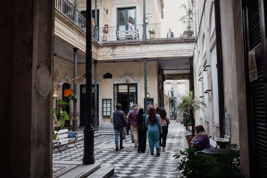 San Telmo: Historical Guided Tour with Street Food & Drinks - Regional specialties and the Argentine food story
