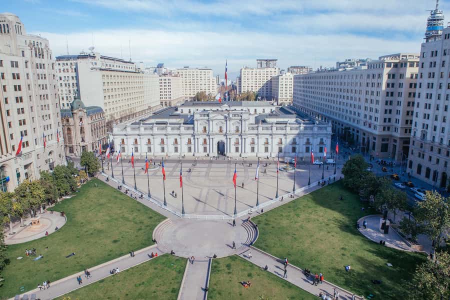Santiago: Private tour, historic center, high altitude viewpoint, cable car - A practical first look at Santiago