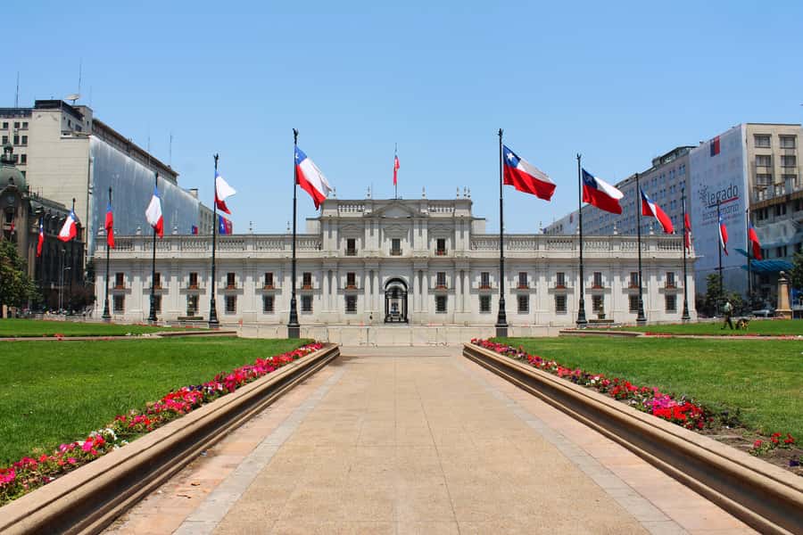 Santiago: Private tour, historic center, high altitude viewpoint, cable car - Hotel pickup and the private car