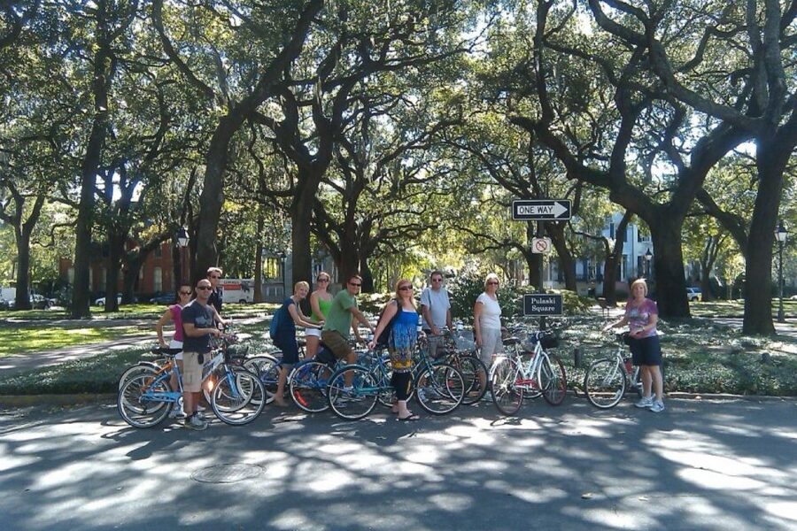 Savannah: Historical Bike Tour with Tour Guide - Forsyth Fountain and Spanish Moss photo stops