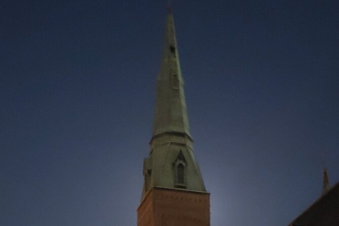 Savannah History and Haunts Candlelit Ghost Walking Tour - Finishing at Colonial Park Cemetery