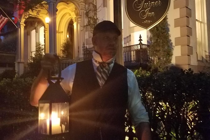 Savannah History and Haunts Candlelit Ghost Walking Tour - Who should book this candlelit walk?