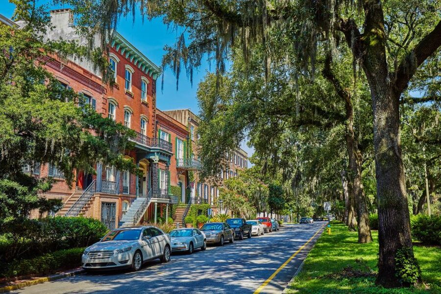 Savannah: History, Culture, & Scenic Views E-Bike Tour - Rolling through Savannah’s historic district
