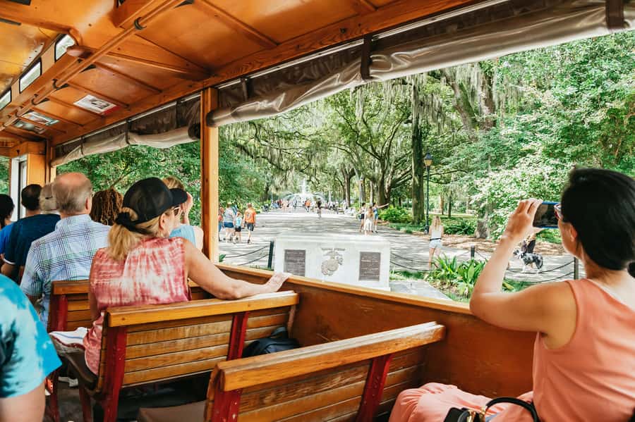 Savannah: Old Savannah Tours Historic Overview - How this compares with exploring on foot