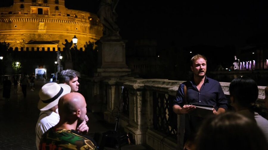 Secrets of Rome: Historical True Crime Small Group Tour - Rome’s darker side begins at Campo de’ Fiori