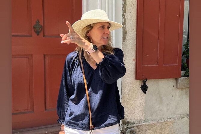 Semi-private SMALL group Historic Walking Tours w/certified guide - Small group size, questions, and a personal pace