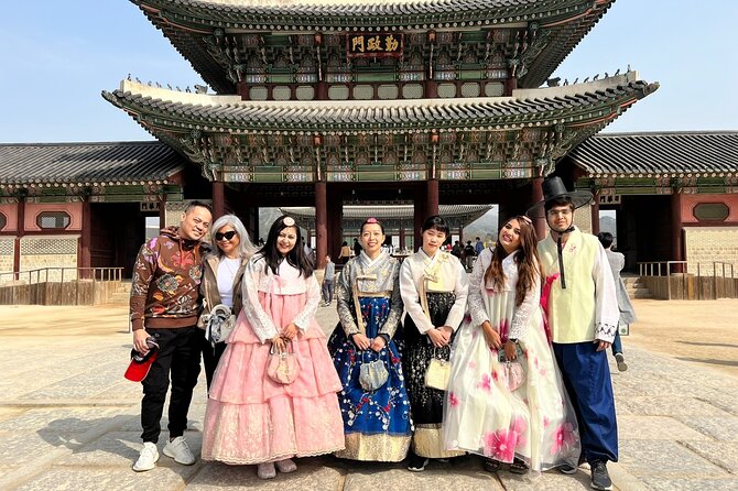 Seoul: City Highlights and Historical Experience No Shopping - Bukchon Hanok Village and the rules of a living neighborhood
