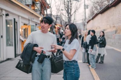 Seoul: Street Photoshoot and Hidden Gem History Walking Tour