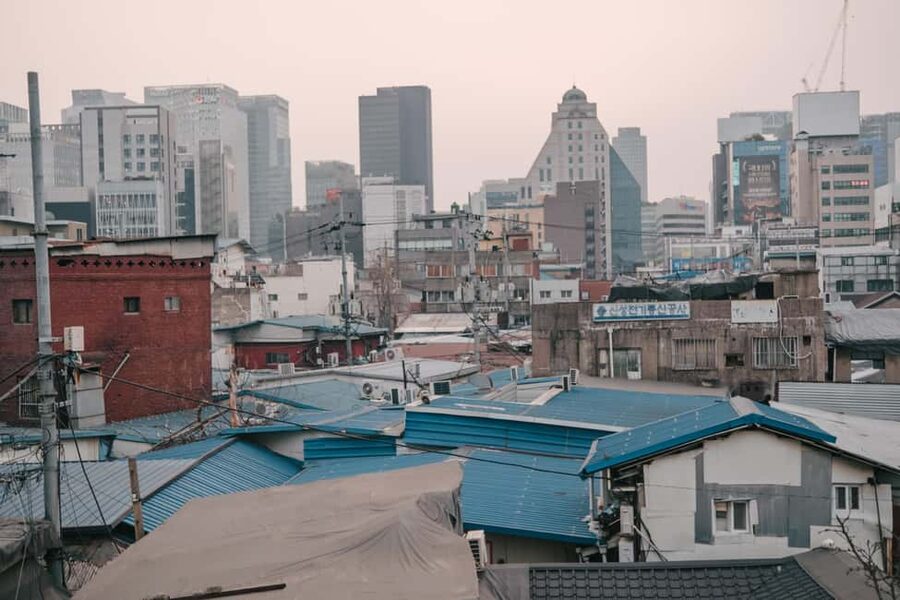 Seoul: Street Photoshoot and Hidden Gem History Walking Tour - What the photography is really worth