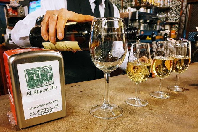 Sevilla Food Tour: Tapas, Wine, History & Traditions - Why this Seville food tour works