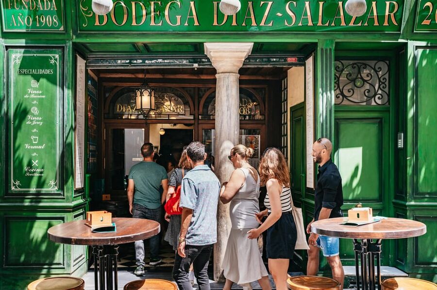 Seville: Tapas, Taverns and History Guided Walking Tour - A proper Sevillian dinner at Bodeguita Antonio Romero Arfe