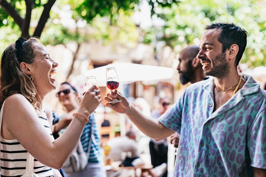 Seville: Tapas, Taverns and History Guided Walking Tour - What you actually eat and drink