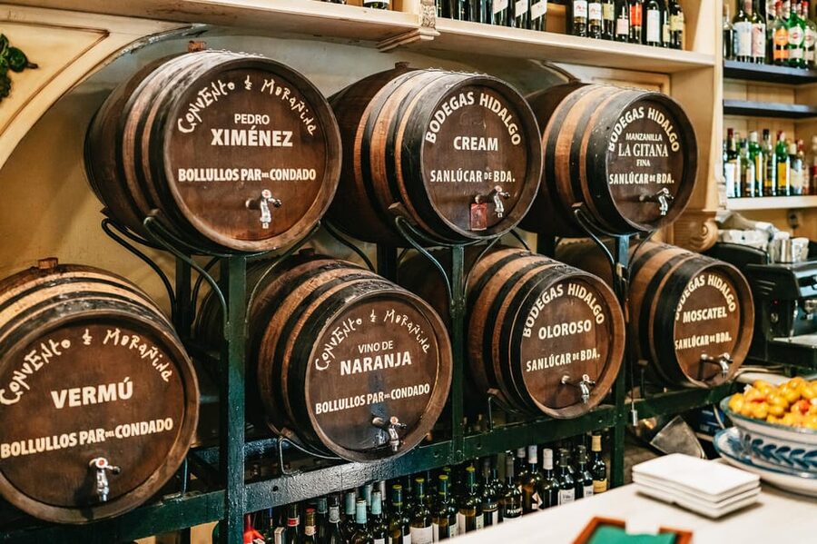 Seville: Tapas, Taverns and History Guided Walking Tour - Who should book this experience