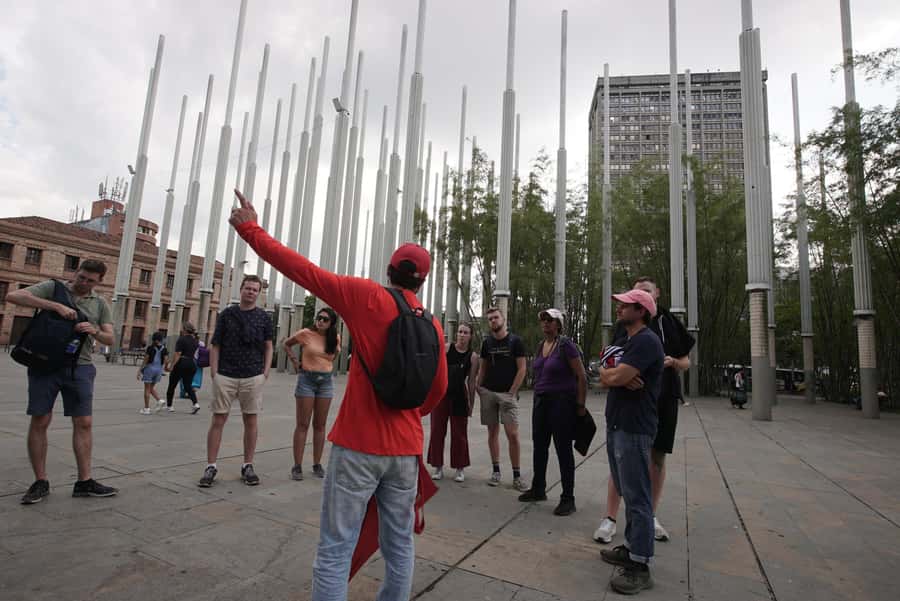 Shared Medellín Downtown Tour with Wireless Audio - Art, murals, and the story behind public spaces