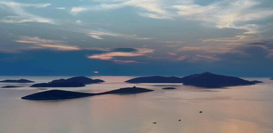 Šibenik: Croatia in a Day, Vistas, History, Olive Oil, Wine - Kaštel Benković adds a closer look at the past