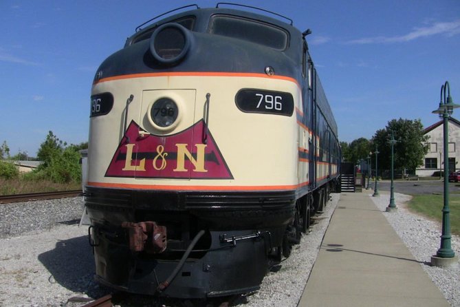 Skip the Line: Historic RailPark and Train Museum Ticket with Guided Tour - Bowling Green’s 1925 depot tells the first part of the story