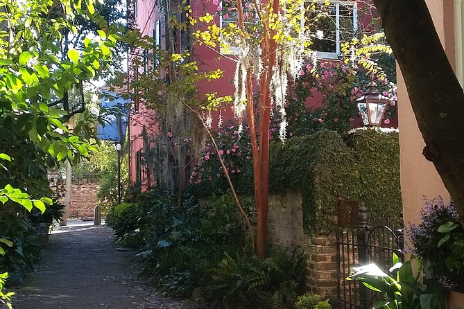 Small-Group Tour: Charleston Old Walled City Historical Walking Tour - The French Quarter’s buildings and public life