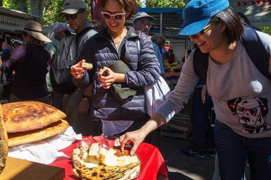 Split: Historical & Gastro Treasures Tour with Green Market - Dessert, conversation, and local advice