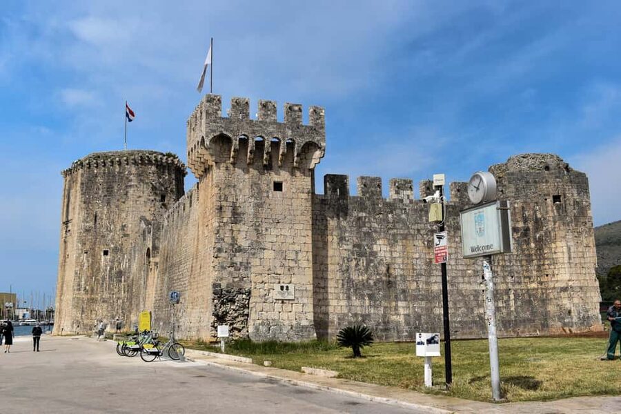 Split: Historical Tour of Salona, Klis Fortress and Trogir - Hidden Dalmatia: a short change of subject