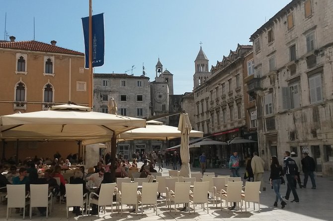SPLIT-PRIVATE Walking Tour of Diocletian's Palace & Old Town - Starting at the Riva and entering the old city