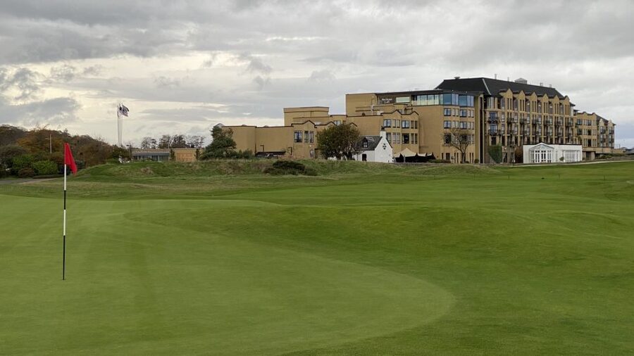 St Andrews: Golf Origins and Old Course History Tour - The 18th green and the famous finishing view