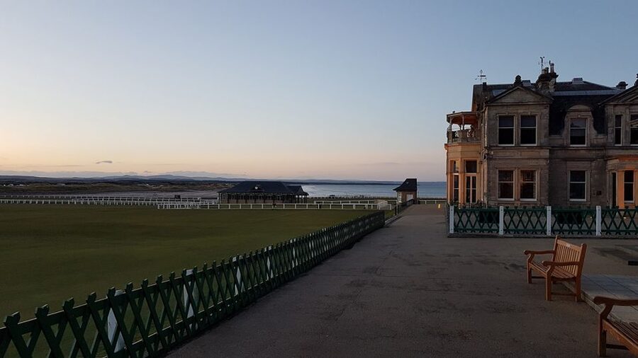 St Andrews: Town, Golf, and Old Course History Tour - What the $27 price gets you