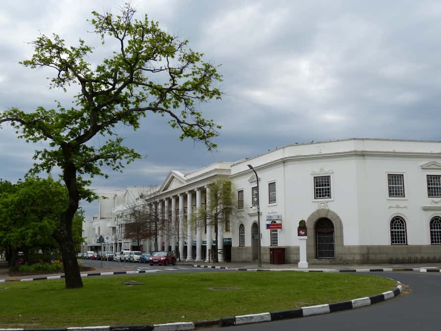 Stellenbosch: Guided Historical Walking Tour - Cape Dutch buildings around The Braak
