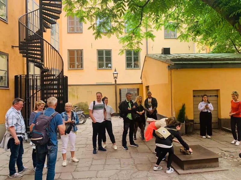 Stockholm: Guided Historic Old Town Walking Tour with Local - Starting at Birger Jarl’s statue on Riddarholmen