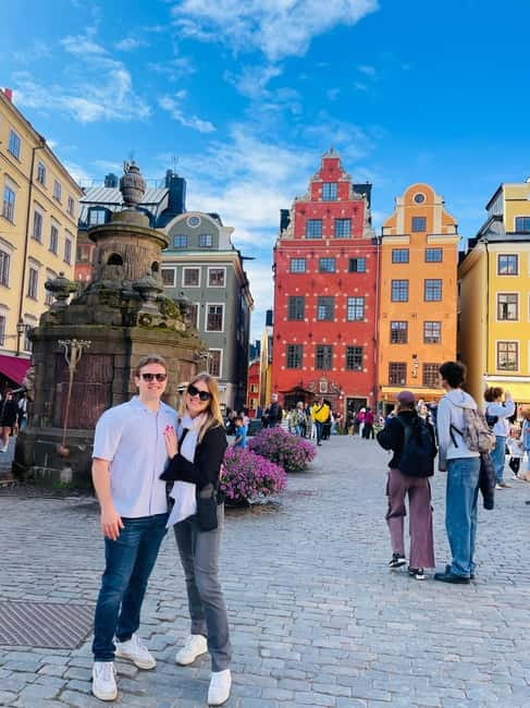 Stockholm: Guided Historic Old Town Walking Tour with Local - What makes the photos and fika useful