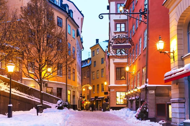 Stockholm: Old Town Historical Walking Tour, small group - Cobblestones, medieval lanes, and Stockholm’s beginnings