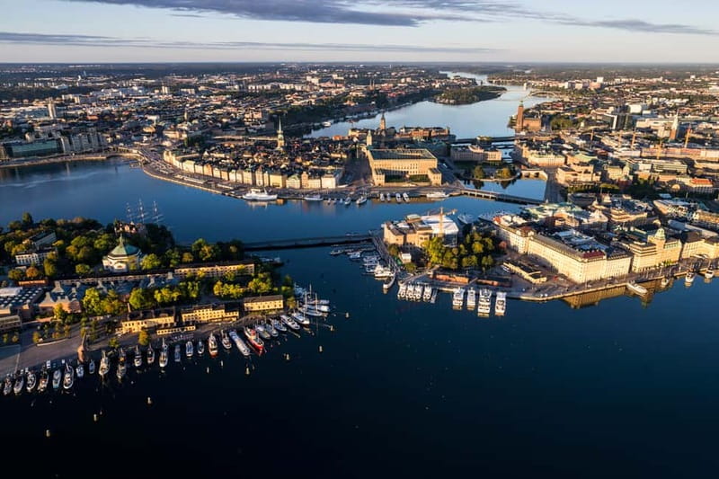 Stockholm: Old Town Historical Walking Tour, small group - Narrow streets, shopping lanes, and useful local advice