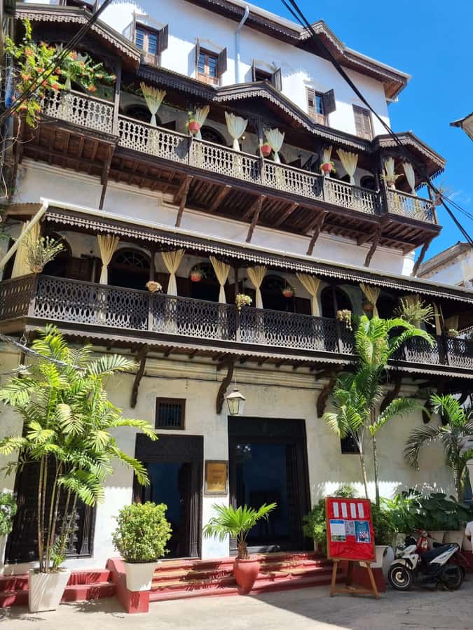 Stone Town's Hidden History: Private Guided Walking Tour - Sunset at 4:30 pm and the night market