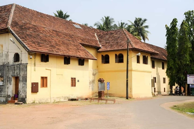 Stories of Jew Town: Guided Heritage Walk in Kochi - Paradesi Synagogue and its small museum