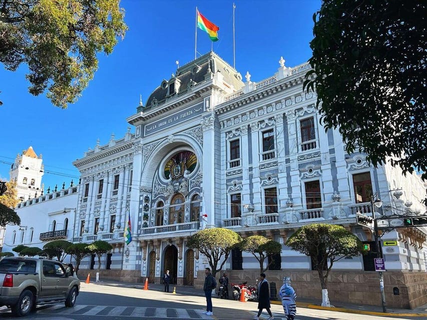 Sucre: Free Walking tour (History, culture and traditions) - Indigenous art and nearby communities