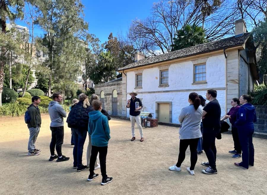 Sydney Convicts, History & The Rocks 2.5-Hour Walking Tour - What the guiding is like over 150 minutes