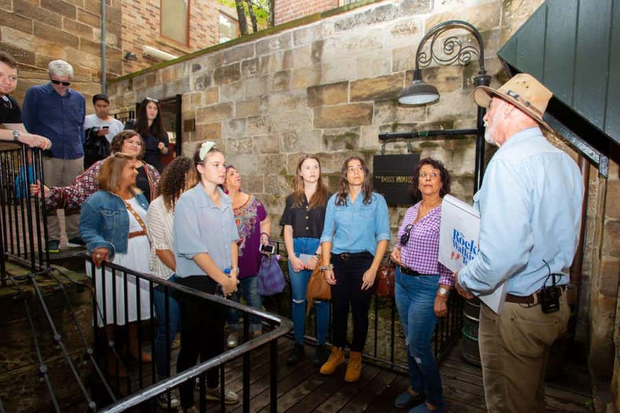 Sydney: The Rocks 90-Minute History Walking Tour - How the guides shape the experience